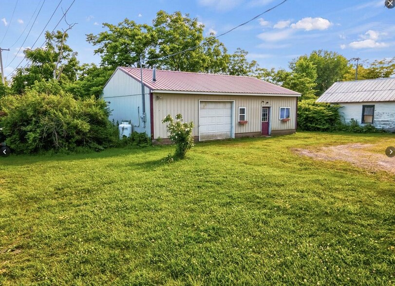 2931-39 St Route 49, Central Square, NY à vendre - Photo du bâtiment - Image 3 de 19