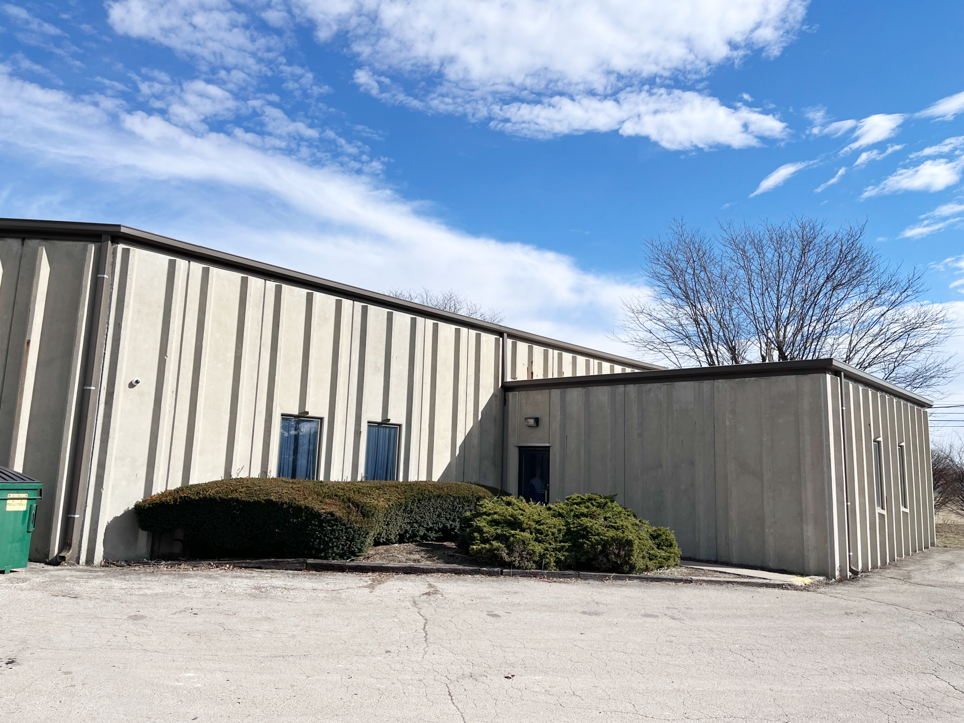 4160 Roberts Rd, Columbus, OH for lease Building Photo- Image 1 of 5