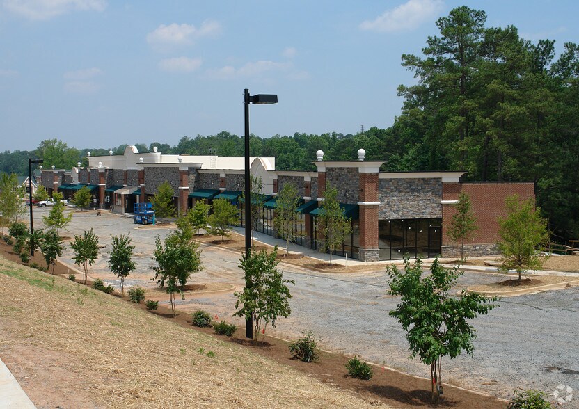 1910 Eagle Dr, Woodstock, GA à louer - Photo du bâtiment - Image 1 de 12