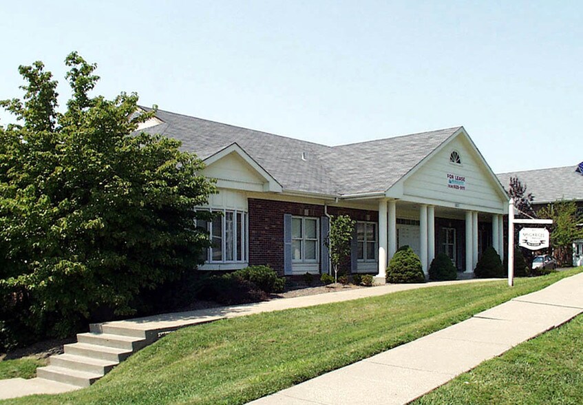 1821 Sherman Dr, Saint Charles, MO à vendre - Photo principale - Image 3 de 14