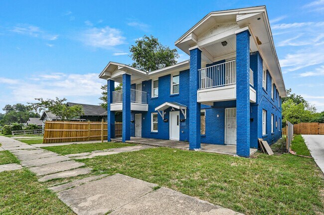More details for 1016 E Arlington Ave, Fort Worth, TX - Multifamily for Sale
