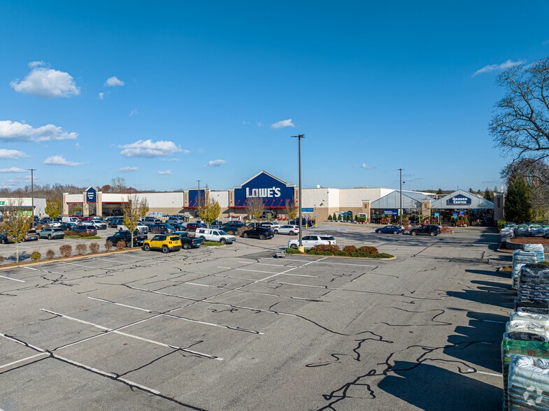 167 Waterford N Pky, Waterford, CT for lease - Building Photo - Image 2 of 7