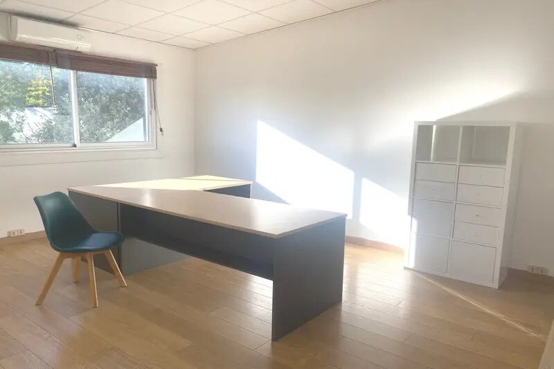 Office in Montpellier for lease - Interior Photo - Image 2 of 7