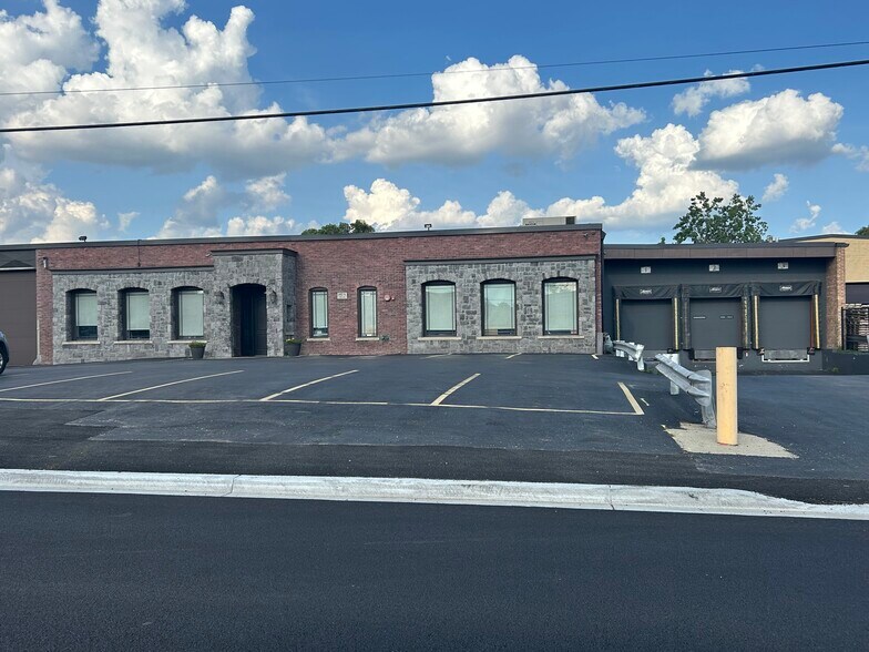 1937 & 1953 N 17th Ave portefeuille de 2 propriétés à vendre sur LoopNet.ca - Photo du bâtiment - Image 2 de 6