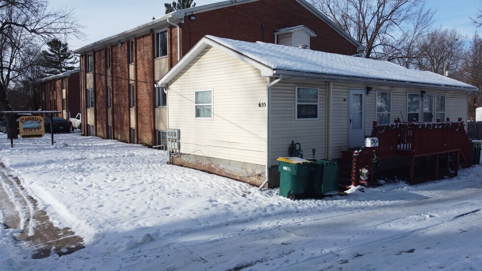 647 Buena Vista St, Mount Morris, MI à vendre - Photo du bâtiment - Image 2 de 4