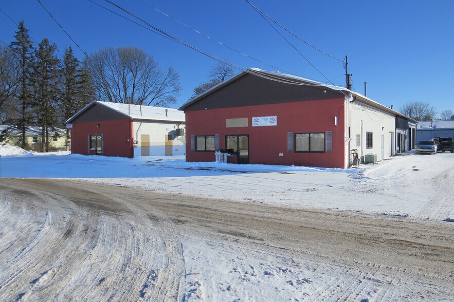 675-685 High Grove Blvd, Akron, OH à louer - Photo du bâtiment - Image 2 de 19