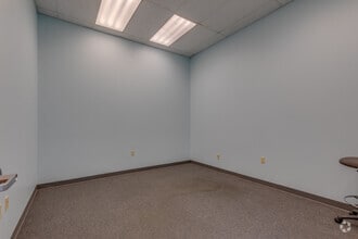 2401 NW 23rd St, Oklahoma City, OK for lease Interior Photo- Image 2 of 5