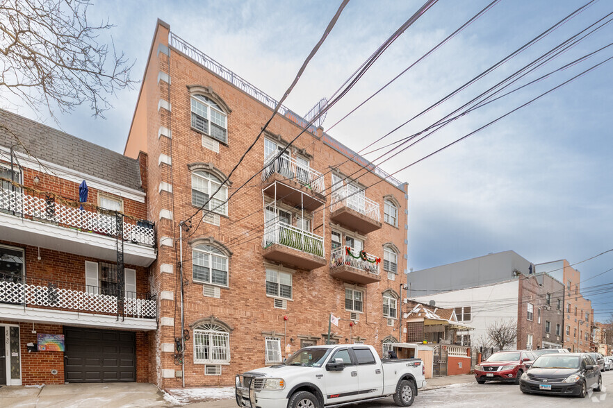 5626 Van Cleef St, Corona, NY for sale - Building Photo - Image 3 of 6