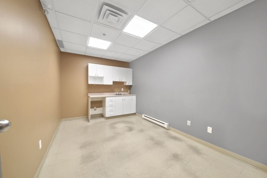 1550 Rue de Coulomb, Boucherville, QC à vendre - Photo intérieure - Image 2 de 11