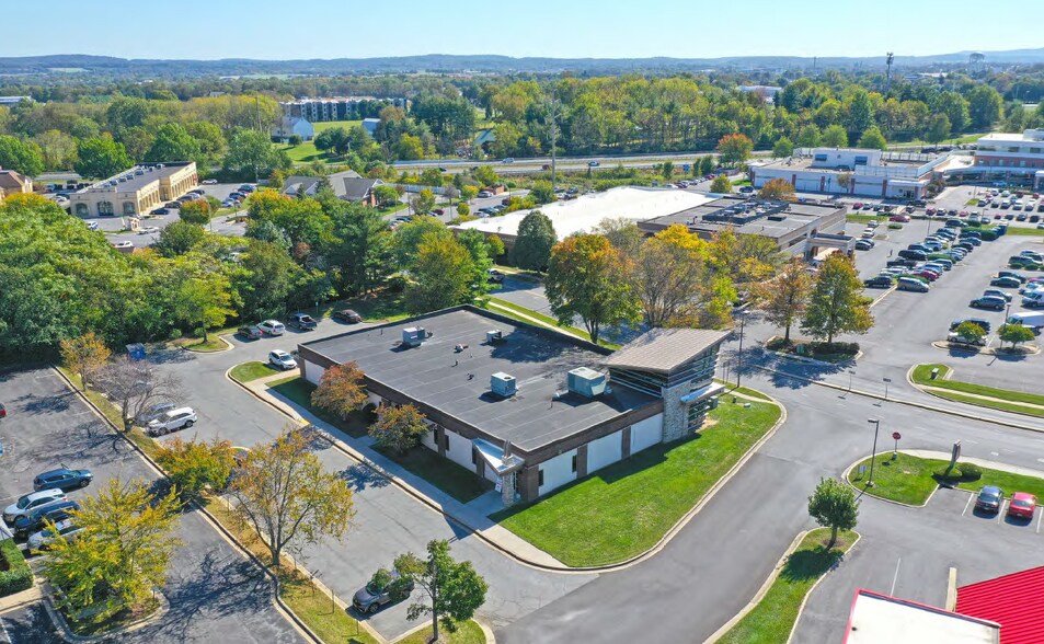 195 Thomas Johnson Dr, Frederick, MD à vendre - Photo du bâtiment - Image 3 de 26