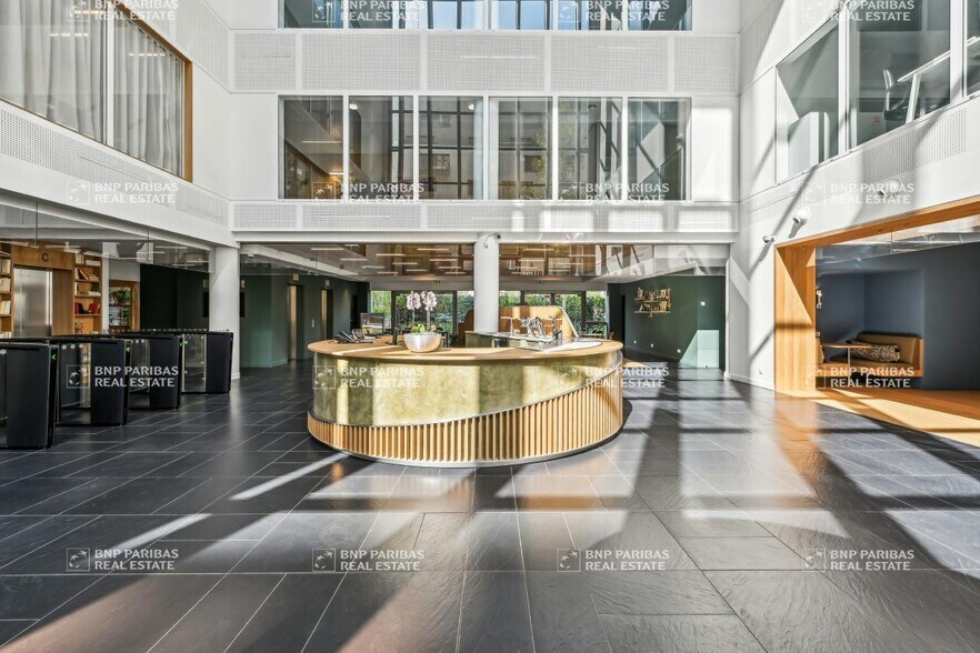Bureau dans Boulogne-Billancourt à louer - Photo du bâtiment - Image 2 de 13