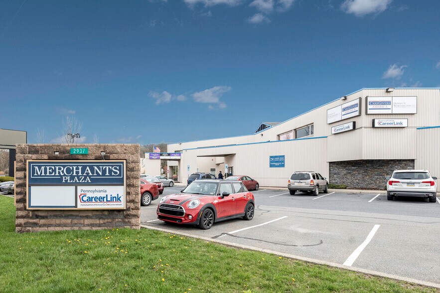 2937 Rt 611, Tannersville, PA à louer - Photo du bâtiment - Image 2 de 10