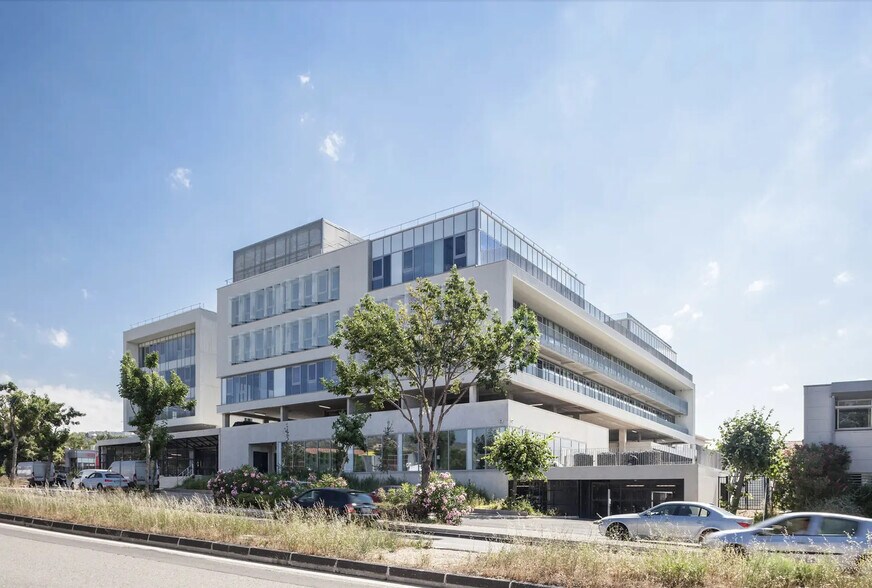 60 Avenue Andre Roussin, Marseille for lease - Building Photo - Image 1 of 9