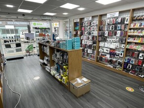 16 Packhorse Rd, Gerrards Cross for lease Interior Photo- Image 2 of 2