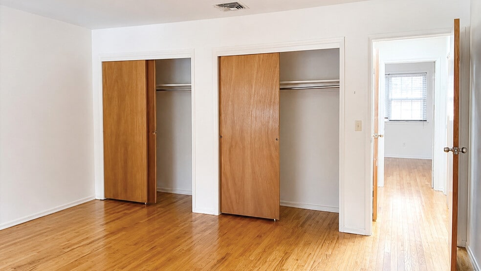 688 Merrick Rd, Baldwin, NY for sale - Building Photo - Image 3 of 5