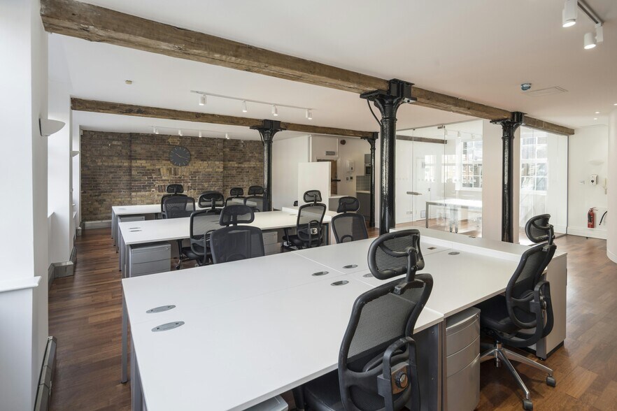 113-117 Farringdon Rd, London for sale - Interior Photo - Image 3 of 8