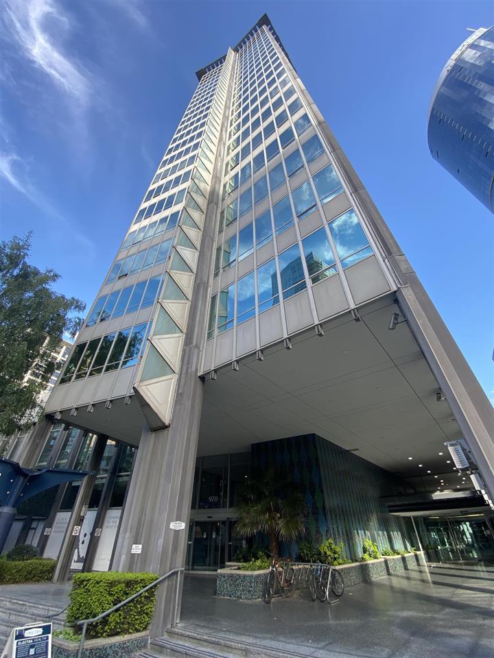 989 Nelson St, Vancouver, BC à louer Photo intérieure- Image 1 de 12