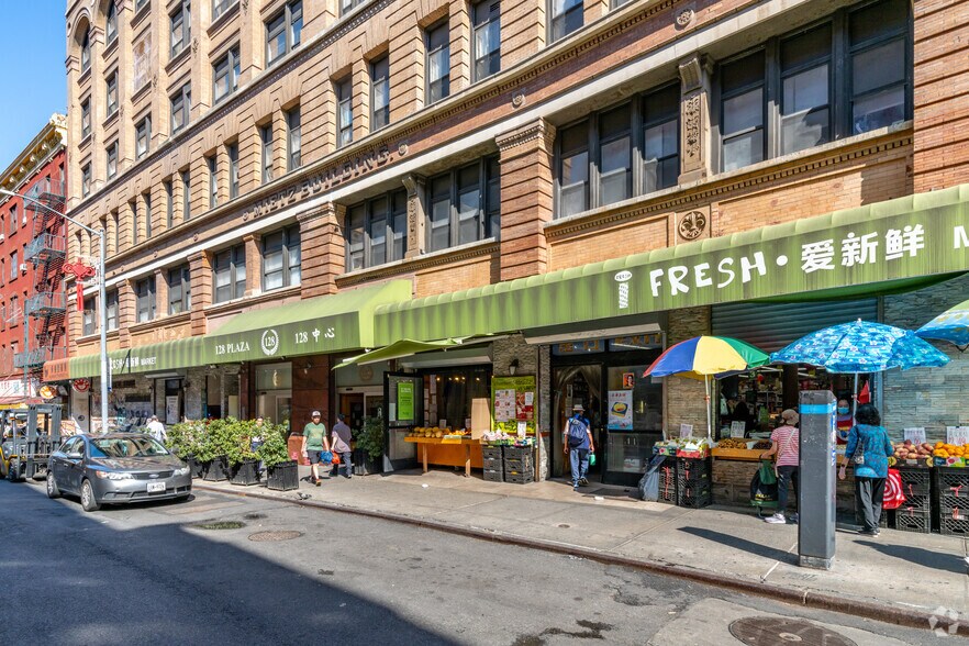 128-138 Mott St, New York, NY à louer - Photo du bâtiment - Image 3 de 5