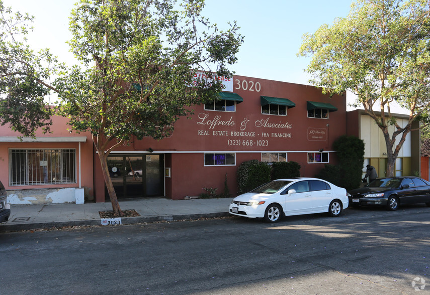 3020 Glendale Blvd, Los Angeles, CA à louer - Photo du bâtiment - Image 1 de 15