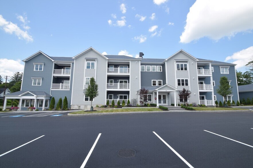 181 S Franklin St, Holbrook, MA à vendre - Photo du bâtiment - Image 3 de 14