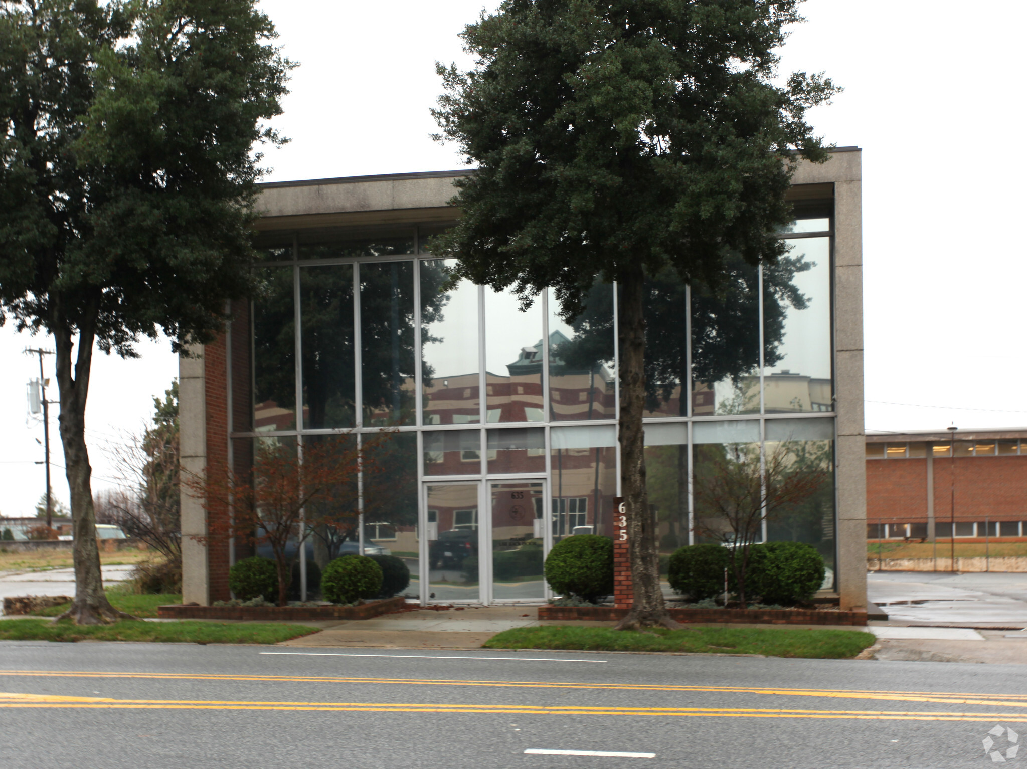 635 N Main St, High Point, NC for lease Building Photo- Image 1 of 6