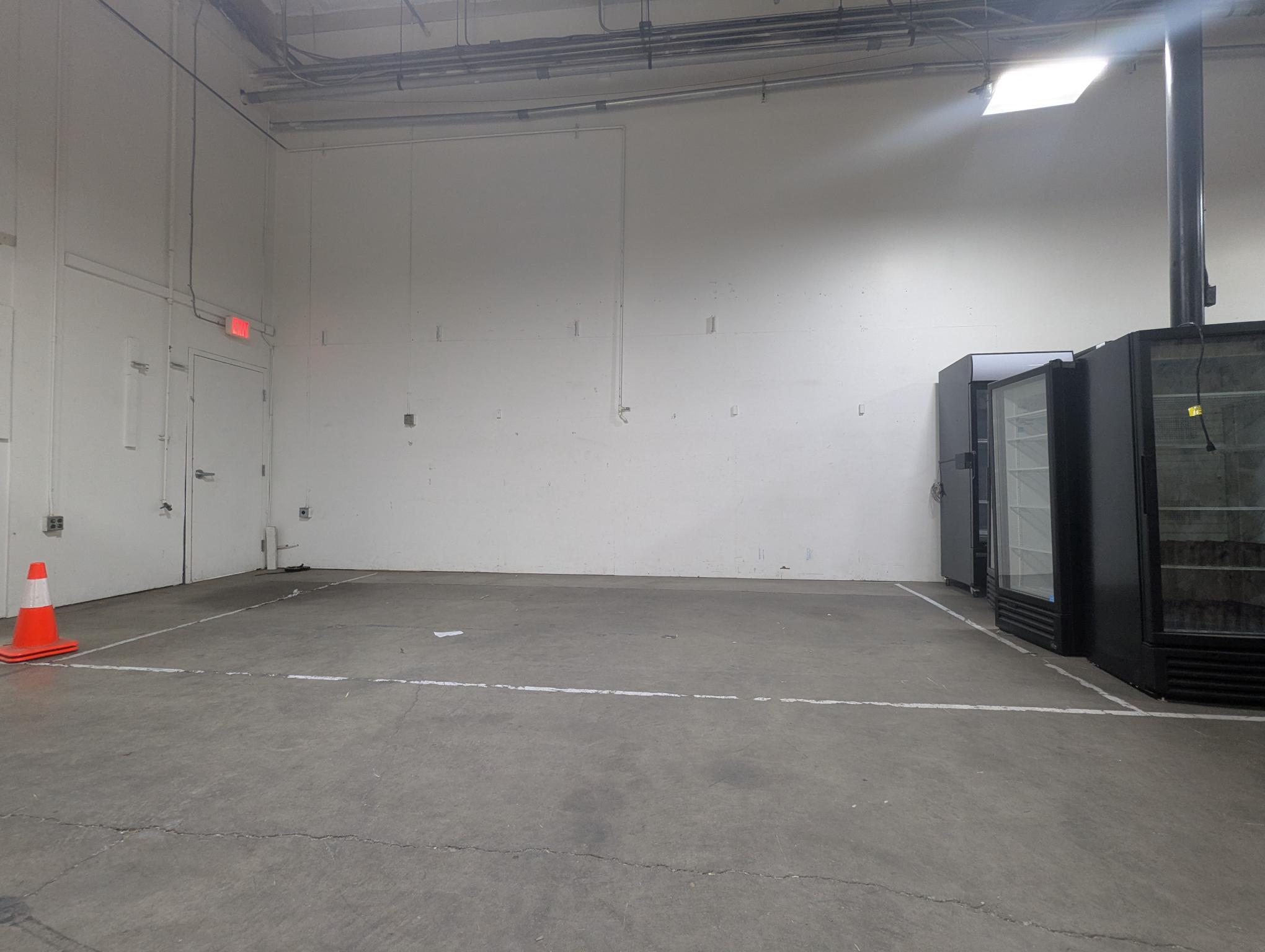 3901 SE Naef Rd, Portland, OR for lease Interior Photo- Image 1 of 8