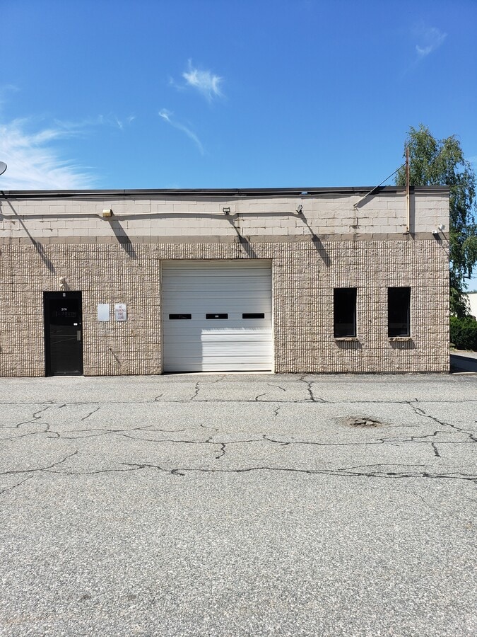 37 Lark Industrial Pky, Greenville, RI 02828 - Unité A - - Photo intérieure - Image 1 of 18