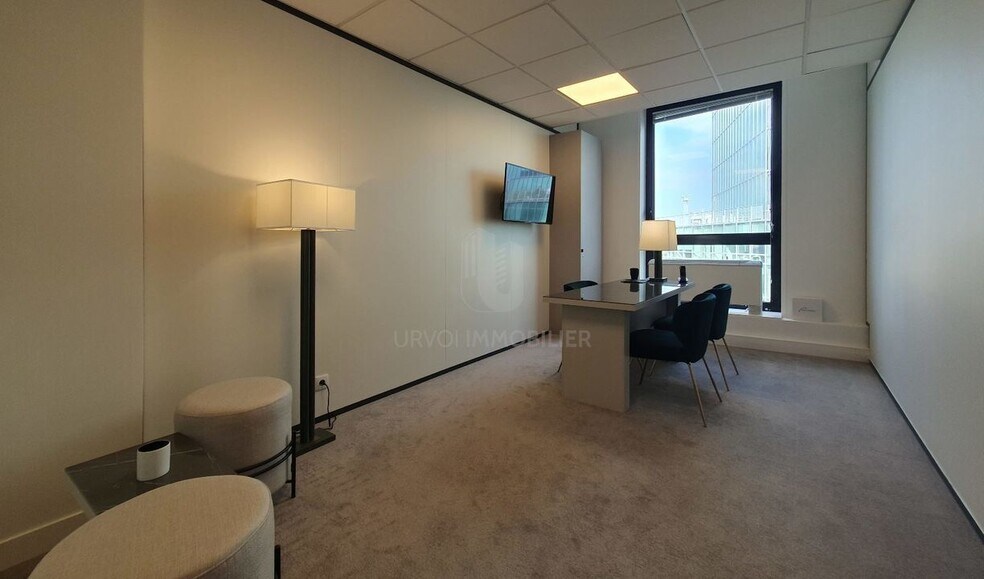 Bureau dans Saint Cloud à louer - Photo du bâtiment - Image 3 de 7
