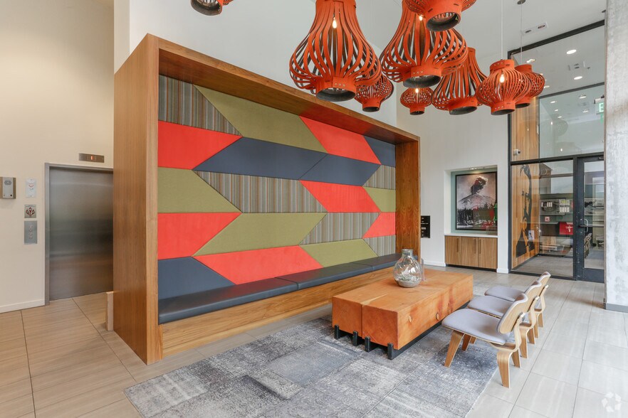 900 NE 65th St, Seattle, WA à louer - Photo intérieure - Image 3 de 70