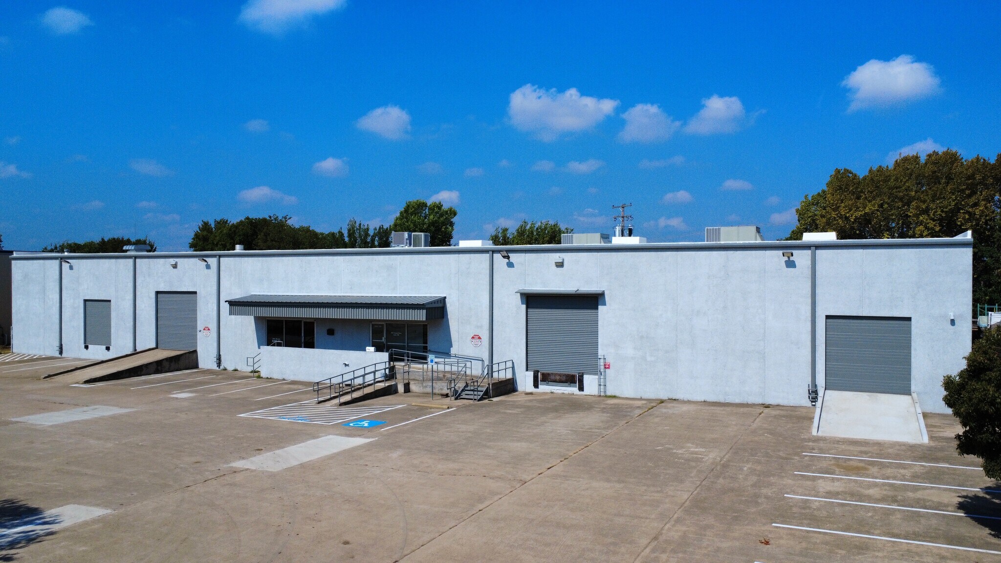 5001 Rondo Dr, Fort Worth, TX for lease Building Photo- Image 1 of 6