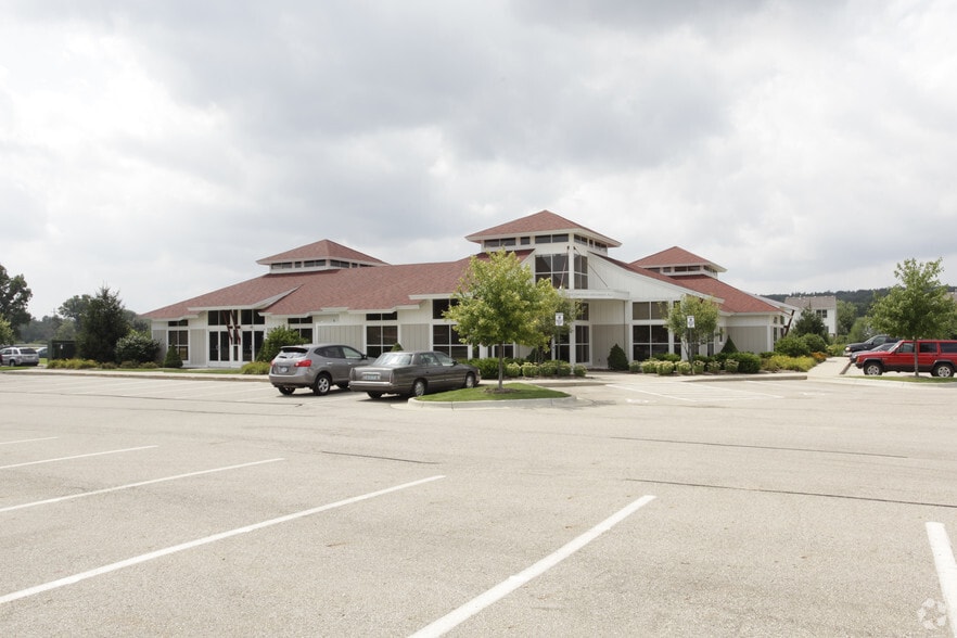 6250 Jupiter Ave NE, Belmont, MI for lease - Primary Photo - Image 1 of 6