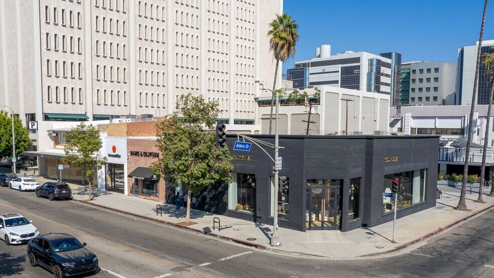 100-108 N Robertson Blvd, Los Angeles, CA à louer - Photo du bâtiment - Image 1 de 9