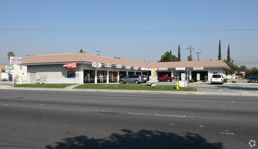 444 E Foothill Blvd, Rialto, CA à louer - Photo du bâtiment - Image 2 de 4