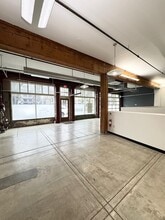 322 NW 8th Ave, Portland, OR for lease Interior Photo- Image 2 of 15