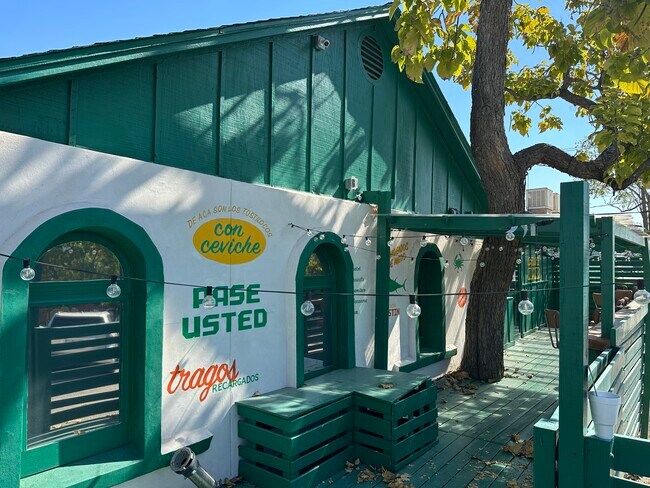 Plus de détails pour 1209 E 7th St, Austin, TX - Commerce de détail à louer