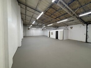 Westbury Clos, Dunstable for lease Interior Photo- Image 2 of 2