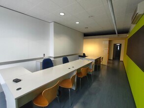 Retail in Manresa, Barcelona for lease Interior Photo- Image 2 of 7