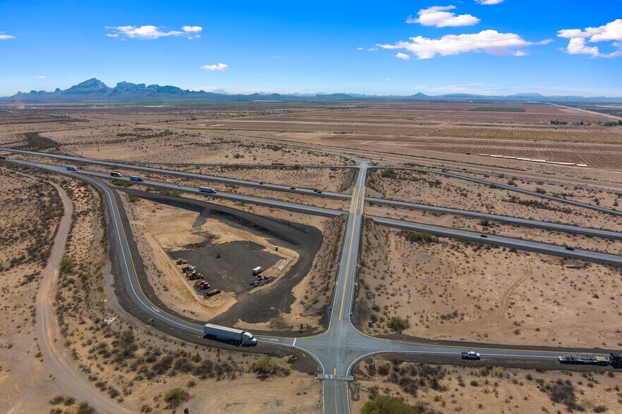 54700 W Salome hwy, Tonopah, AZ for sale - Primary Photo - Image 1 of 19