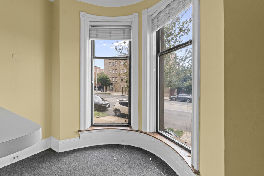 28 E 25th St, Baltimore, MD for lease - Building Photo - Image 3 of 11