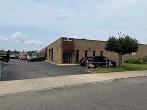 14 Burt Dr, Deer Park, NY for lease Building Photo- Image 1 of 1