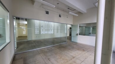 347 7th Ave, New York, NY à louer Photo intérieure- Image 2 de 4