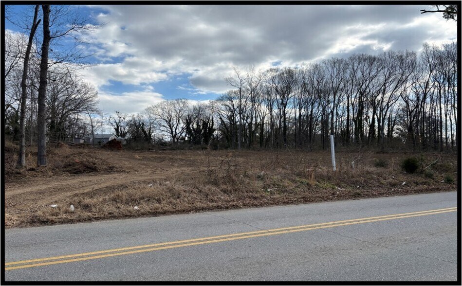 S Irwin Ave, Spartanburg, SC à vendre - Photo du bâtiment - Image 2 de 2