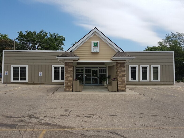 298 Lawrence Ave, Kitchener, ON à vendre - Photo principale - Image 1 de 1