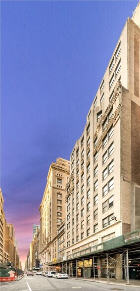 15 W 39th St, New York, NY à louer - Photo du bâtiment - Image 3 de 7