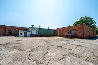 1120 1st St W, Conover, NC for lease Interior Photo- Image 2 of 18