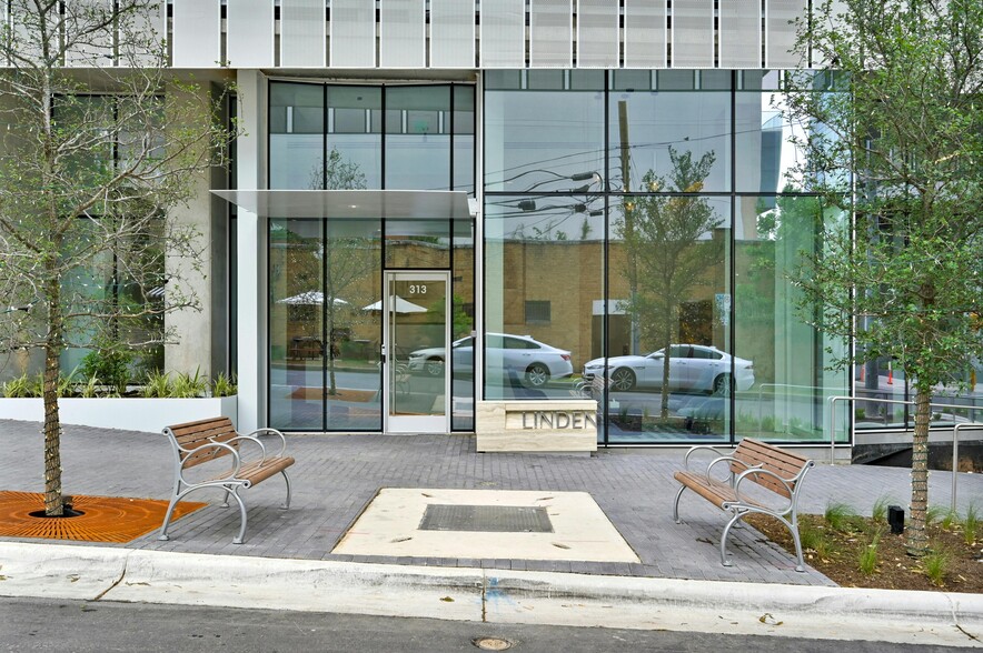 313 W 17th St, Austin, TX à vendre - Photo du bâtiment - Image 1 de 14