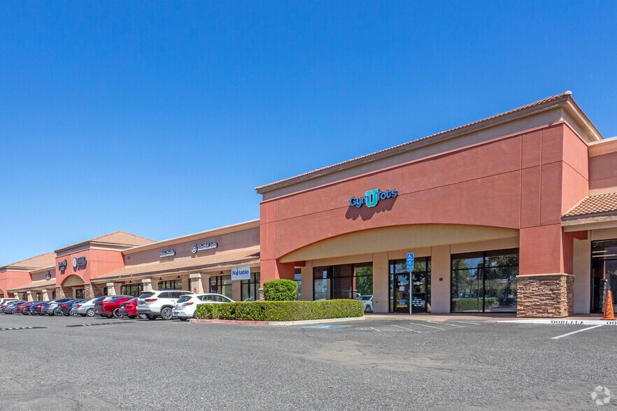 1305-1365 N Willow Ave, Clovis, CA for sale - Building Photo - Image 2 of 4
