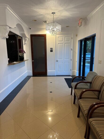 1656 S Volusia Ave, Orange City, FL à louer - Photo du bâtiment - Image 2 de 15