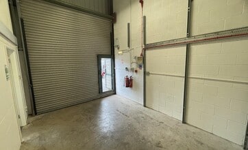 Canal Ln, Stoke On Trent for lease Interior Photo- Image 2 of 7