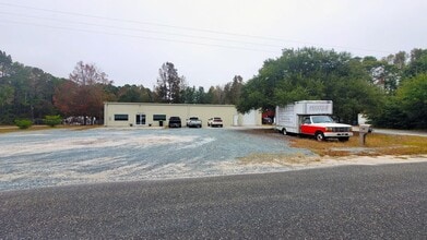 4646 Maple Hill Rd SW, Shallotte, NC for lease Building Photo- Image 2 of 8